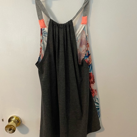 Jolt brand floral tank top - Picture 3 of 4